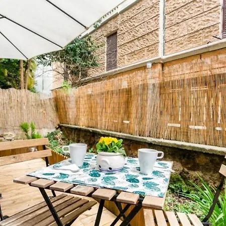 Apartment Leonidas's House