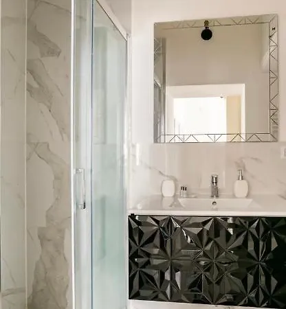 Leonidas's House Apartment *