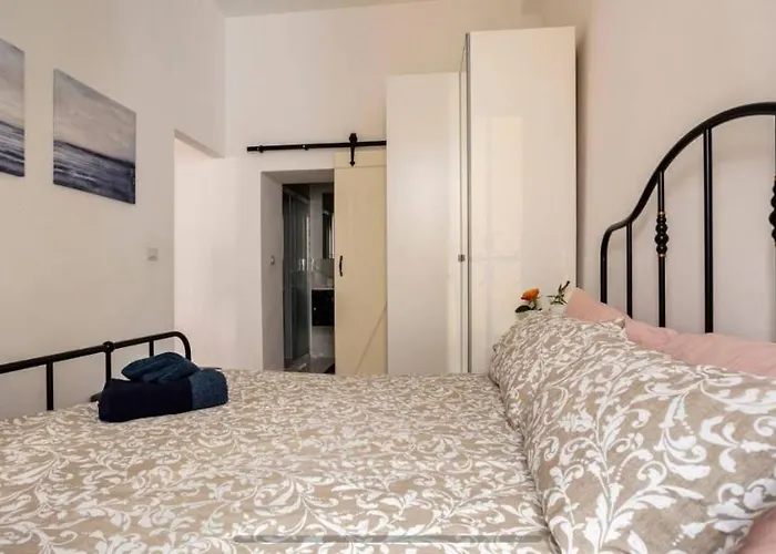 Leonidas's House * Rome